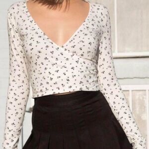 Brandy Melville White Floral Wrap Top Long Sleeve One Size